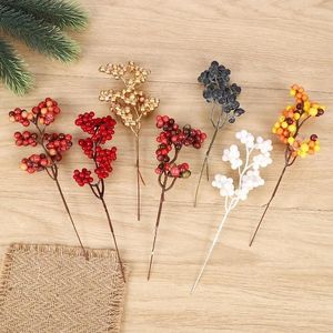 Flores decorativas 10pcs de Natal Red Berry Articifial Flower Tree Tree Decorations Ornament Gift Packaging Home Diy Wreath Year
