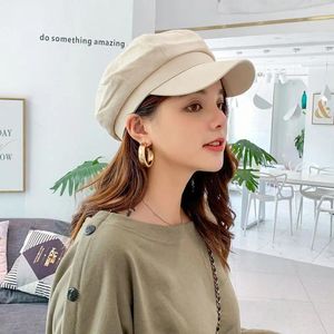 Beralar Sıcak Koreli Versiyon Sonbahar ve Kış Düz Renkli Giysiler Aksesuarlar Ressam Şapkası Octagonal Bere Kadın Soy Caps