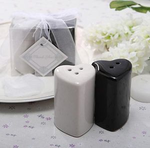 juchiva Kitchen Tools Heart Blackwhite Ceramic Salt and Pepper Shaker Wedding Souvenirs for Guests Favor2270664