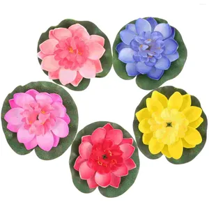 Kwiaty dekoracyjne 5pcs Water Pond Decor Pływający sztuczny kwiat do basenu domowego (czerwony/ żółty/ niebieski // światło)