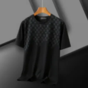 Designer Luxo Estrangeiro de luxo de luva curta Etiqueta de camiseta verão nova tendência versátil de moda para homens e mulheres