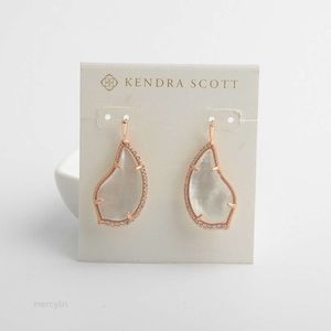 2024 Projektant Kendrascott Biżuteria Moda Akcesorium KS Tulip Rose Gold Półksiężyca Kościołka Ivory Small Ear Hook Kolczyki