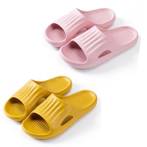 Nya tofflor Kvinnor Män Shoe Sandal sneaker Mens kvinnor Röd svarta vita gula sandaler Trainer utomhus