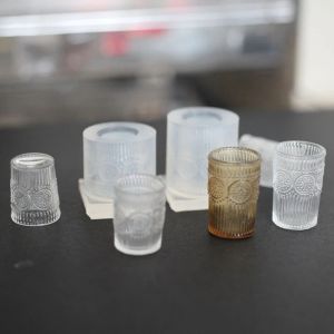 Mini Sun Flower Cup Silikonform 3D -mönster Miniatyrkoppar Kristallepoxihartsform för DIY -hemdekor Tillverkningsverktyg