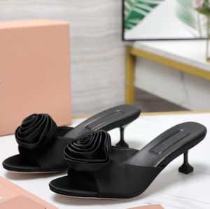 Fashionable floral decorative slippers women casual high heeled satin sandals elegant luxurious designer shoes round toe exposed slipper