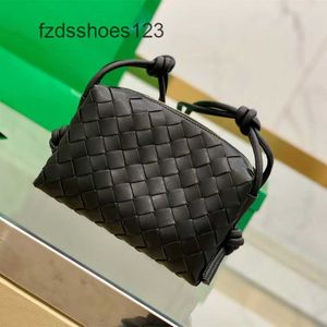 Venata Knitted Bottegs saddle bag Camera Bag 2024 Single Leather Loop Designer Black Crossbody Style Bags Shoulder Small Womens Square HXH9