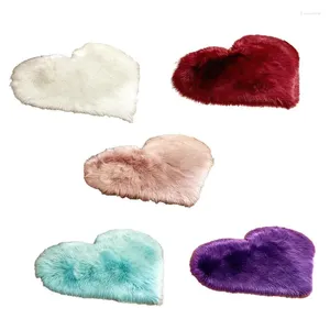 Mattor Dekorativa fluffiga områden Mattor Creative Heart Shape Floor Mats Portable Artificial Ullmatta för hemma vardagsrum sovrum