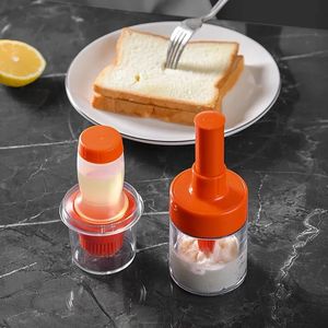 Portable Silicone Oil Bottle with Brush Grill Oil Brushes Liquid Oil Pastry Kitchen Baking BBQ Tool Temperature Resistant Brush- for Grill Oil Brush Set