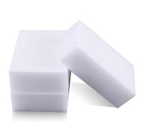 100pcslot White Magic Eraser Sponge Remove detritos de escória de sabão sujeira para todos os tipos de superfícies de limpeza universal de esponja AU2405090