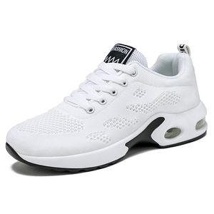 Designer Women Running Scarpe Gai Sneakers White Black Black Red Women Jogging Sports Scarpe sportive