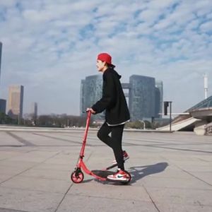 Scooter für Kinder - Roller mit Pedalen perfekt für Kinder ab 8 Jahren - Fahren Sie es wie ein Fahrrad