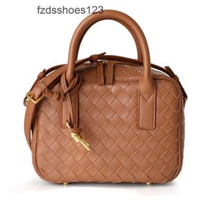 Lady Commuter Bags Botteg Venetass Bag New 2024 Getaway Small Square Box Handmade Leather WoneWoven One Shoulder Crossbody Women 2KJ6