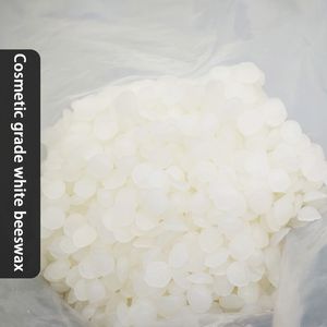 100g DIYレッドリップスティックスペシャルホワイト蜜蝋化粧品グレード天然顆粒キャンドルカンデリラワックスを作る