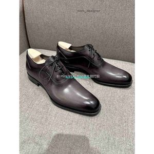 Berluti Mens Dress Sapatos de couro Oxfords Sapatos Bun Rabbit Italian Berluti Profil Side decoração veneziana Sapatos de couro conversível Oxford Mens Shoes Hb7h J8vo