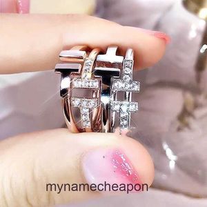 Anelli di design di alto grado per la tifancy Womens Double T Full Diamond Ring Light Luce e semplice apertura in oro rosa 18k con diamante a Tshaped Versatile