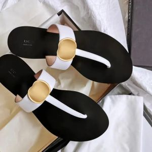 Män kvinnor flip flops varumärke sandaler toffel walk metal sommar inomhus utomhus toppkvalitet casual sko glid Sandale läder platt skjutreglage soliga pool mule loafer