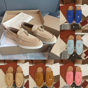 Com sapatos de vestido de panos de caixa designer sandálias de tênis casuais chinelos homens mulheres ladeiras lutas de camurça bege de baixa camurça oxfords mass verão mocassins slip tênis tênis