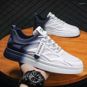 Scarpe casual uomo maschile Sneakers Spring vulcanizzare bianchi piatti per tutti i match piattaforma di pizzo da tennis scarpa da tennis