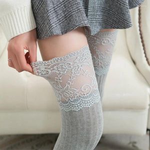 Kadın SOCKS 2024 Seksi Zarif Siyah Dantel Uzun Kadın Giyim Çorapları Pamuk Japonya Öğrencileri Stil Bahar Dikey Çizgileri