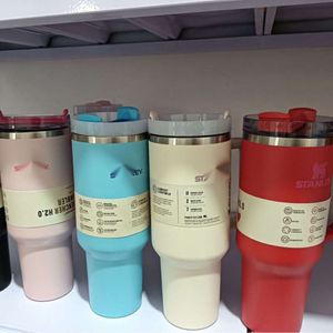 H2.0 40oz Renkli Saplı ve Saman Paslanmaz Çelik Yalıtılmış Seyahat Kupa Tulumbuda İzolüseli Tumbler Yalıtımlı Tumbler İçecekleri Soğuk Tutun