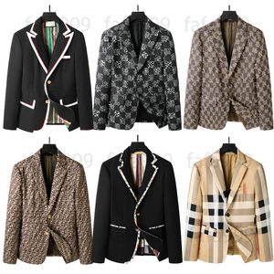 Mens Blazers Designer Brand Western Clothing Autumn Luxury Outwear London England Coat Grid Plaid Randig Geometry Patchwork Jacket Suits Coats Dress Suit