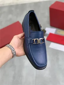 Nya blandade färger lyxiga män loafers skor vintage brittisk ko läder formella designer klänningskor snidade brogy affär casual bröllop bankett skor