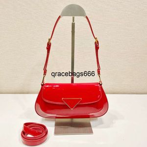 2023 New Lacquer Leather Underarm Bag Handbag Single Shoulder Triangle Label Fashion Versatile 240109