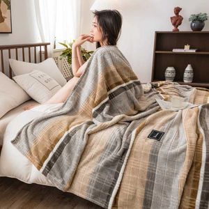 Blankets Milk Fleece Flannel Blanket Sofa Towel Office Nap Blanket Autumn And Winter Warm Soft Blankets For Beds Sofa Car Cover