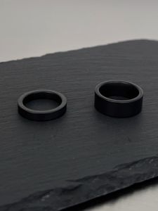 Matte Ceramic Black Ring Men's Fashion Brand Minimalist Personalized Mist Face Versatile Index Finger Ring Non fading Hip Hop Tail Ring