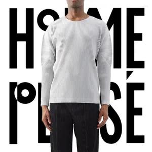 Men's T Shirts Miyake Original Pleated T-shirt 2024 Spring And Summer Long-sleeved Round Neck Tops Casual Clothing