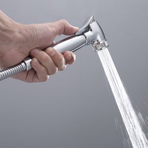 Bidet opryskiwacz kran toaletowy czarny mosiądz ręcznie obciążony mikser na ścianie gorąca i zimna woda z wężową kuchnią w łazience