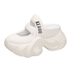 Sports Slippers Are Popular in Summer and The New Online Celebrity Baotou Comfortable Round-headed Students Light Platform Casual Shoes for Girls Sandals A072