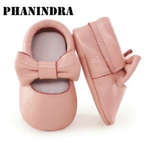 Sneakers nya baby casual skor spädbarn barn toddare bowknot läder softsole ko först vandrare nyfödda båge mockasins