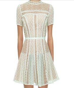 Zawfl Elegante Oneck Manga curta Auto -retrato verde Hollow Out Lace Dress Lace Runway Summer 2105254785028