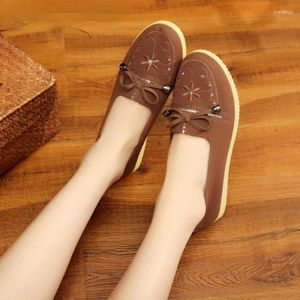 Freizeitschuhe Größe 35-40 Frauen Flats Slebringe Frühling Herbst Frauen Bogen Old Peking Stoff-Slip-on-Schuhe