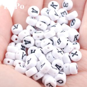 LETRAS DE ALFABET RUMSIANO RULHOS BRANCOS Minchas, contas espaçadoras de letra acrílica, pulseira DIY, colar, 7mm, 200pcs