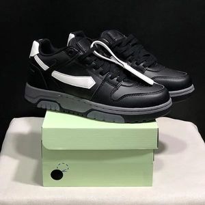 2024 Damen Laufschuhe Trainer Männer aus Büroschnupfen im Freien im Freien Basketballschuhe Frauen Freizeitschuhe Designer Hellblau Sneaker Designer Schuhe