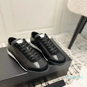 Lyxkvinnor sneakers skor komfort handgjorda platt plattformskvinnor trottoar sneakers tennisskor mode unisex size tränare