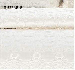 Европейская крышка кровати 3pcs стеганое кондиционер Soft установленная световая роскошь имитация крышка наволочки для шелковой кровати