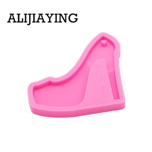 Dy0150 Glossy High Heels Schlüsselbund Silikonform DIY Bastelschlüsselringanhänger für Mädchen Schmuck Lustige Schuhe Keychains Formen