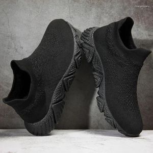 Scarpe casual mesh maschi traspirante da uomini alla moda e alla moda versione coreana leggera sportiva