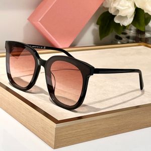 Sonnenbrille für Damen Sommer beliebter 08Z Modedesigner Stilvoller Outdoor-Stil UV400 Anti-Ultraviolett Retro-Platte Acetat Oval Full-Frame-Brille zufällige Box