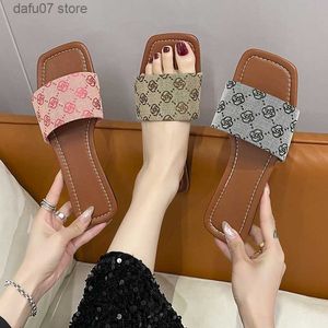 Slippers Sandals Large size flat bottom slippers for womens 2024 summer new square head straight line fashionable and simple sandals H240410