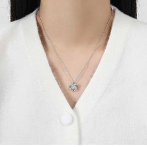 Pendant Necklaces Europe and the United States creative hot eternal heart clavicle chain womens senior design lucky Four-leaf clover necklace 240410