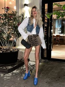 Spring Chic Leopard Print Pocket Short Hosen Frauen Mode High Taille Wide Leg Crop Hohose 2024 Sommer Casual High Streetwear 240410