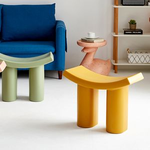 Haushaltsmöbel Speise Stuhl Nordic Plastichocker Sitz kreativer Einfachheit gebogener Schuhwechsel Hocker Wohnzimmer Footstool