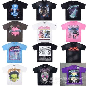 Herr t-shirts American Fashion Brand Hellstar Studios Purple Portrait Print Loose Short Sleeved T-shirt för både män och kvinnor