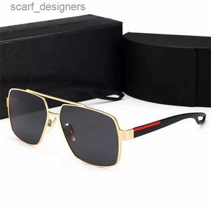 Solglasögon Retro Polariserade lyxiga solglasögon Mens Designer Gold Plated Square Frame Sun Glasses Fashion Eyewear With Case Y2404105QIEY2404135QIE