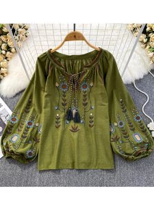 Women Spring Blouse Ethnic Style Retro Literature Loose Embroidered Cotton Linen Round Neck Pullover Shirt Casual Top D3549 240319