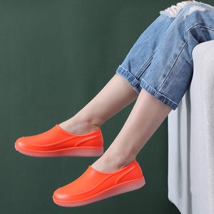 Sevgili Tasarım Su geçirmez PVC Loafers ayakkabı adam ayak bileği ayakkabıları yağmur botları kauçuk ayakkabılar düz renkli balıkçılık boot aydınlık yağmur çizmeleri